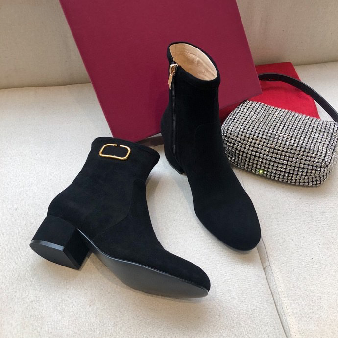 Designer Boots Luxury Brand Genuine Leather Martin BOOTS Ankle Booties Woman Short BOOT Sneakers Trainers Slipper Sandals by topshoe99 069, # box
Designer Boots Luxury Brand Genuine Leather Martin BOOTS Ankle Booties Woman Short BOOT Sneakers Trainers Slipper Sandals by topshoe99 069, # box