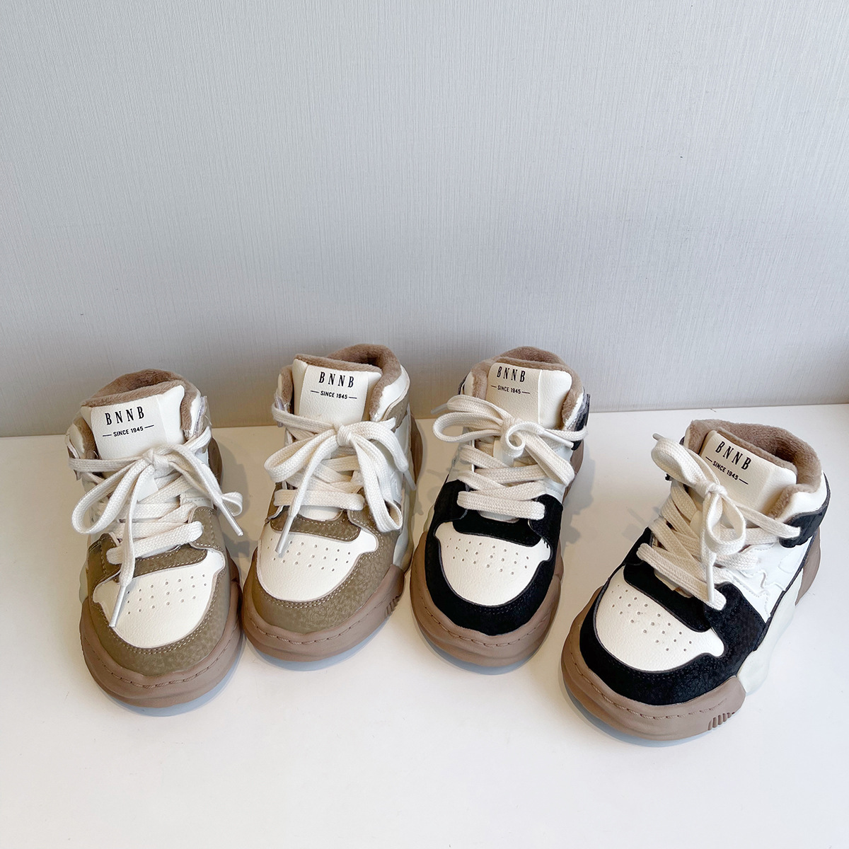 2022 winter new children's high-top plus velvet sneakers boys' two-cotton casual shoes Korean girls' sports cotton shoes, Black
2022 winter new children's high-top plus velvet sneakers boys' two-cotton casual shoes Korean girls' sports cotton shoes, Black