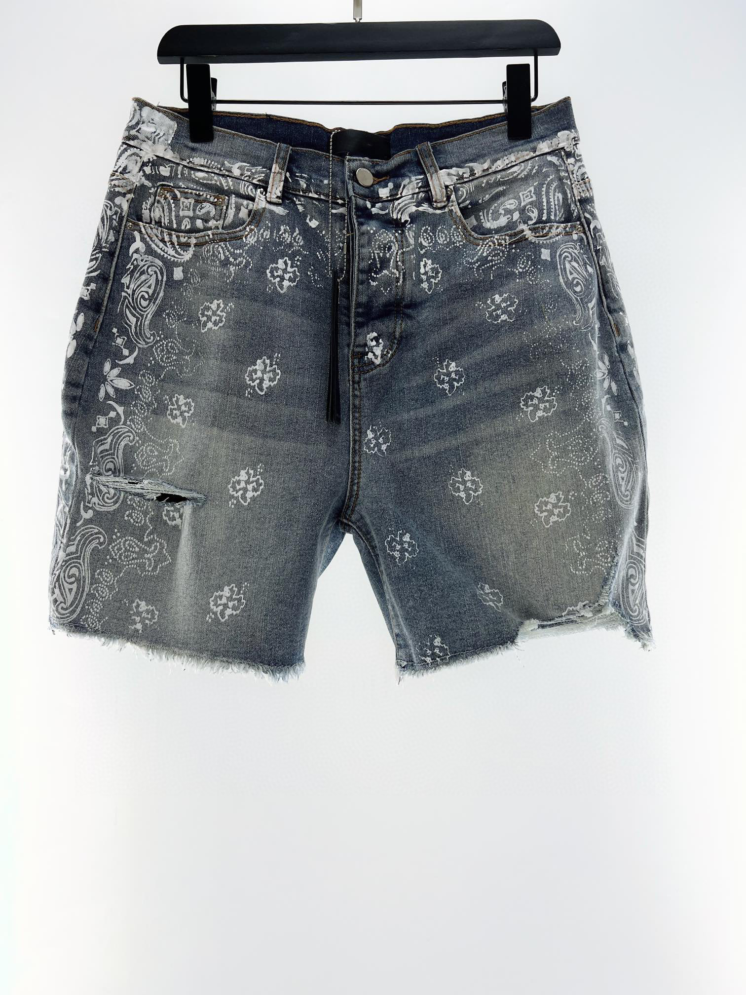Mens Jeans Designer Distressed man Short jean Flowers design Ripped Biker slim Straight Fit Denim For Mans Short Pants Casual Hole Male Pant
Mens Jeans Designer Distressed man Short jean Flowers design Ripped Biker slim Straight Fit Denim For Mans Short Pants Casual Hole Male Pant
