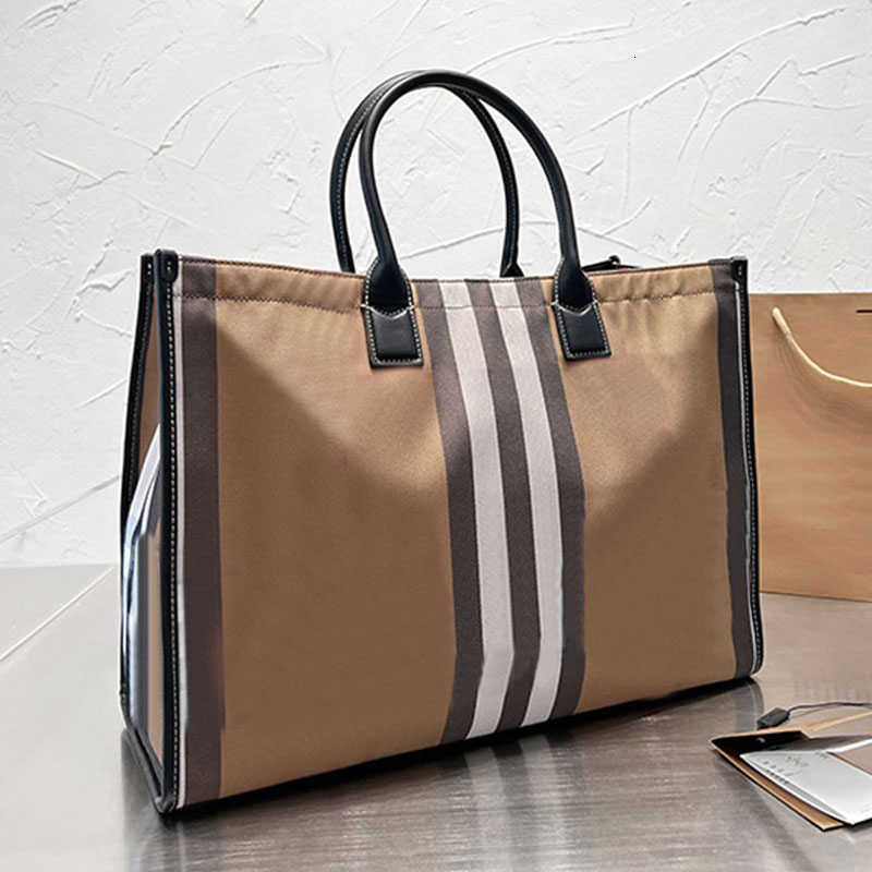 handbag Evening bag 43cm Classic Tartan Large Tote Women Handbags Plaid Shop Bags Beach Totes Purse High Quality Fashion Lettered Printing Larges Capacity Inner, Brown
handbag Evening bag 43cm Classic Tartan Large Tote Women Handbags Plaid Shop Bags Beach Totes Purse High Quality Fashion Lettered Printing Larges Capacity Inner, Brown