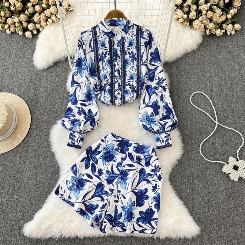 Women's Tracksuits 2022 Long Sleeve Short Tops And High Waist Skirts Blue Print Two Pieces Outfits
Women's Tracksuits 2022 Long Sleeve Short Tops And High Waist Skirts Blue Print Two Pieces Outfits