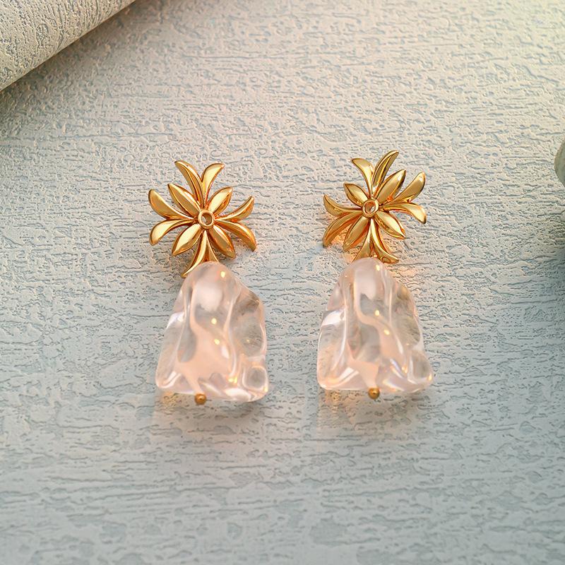 Dangle Earrings French Retro Metal Sun Flower Ins High-end Luxury Transparent Geometric Pendant Elegant Women Fine Jewelry
Dangle Earrings French Retro Metal Sun Flower Ins High-end Luxury Transparent Geometric Pendant Elegant Women Fine Jewelry