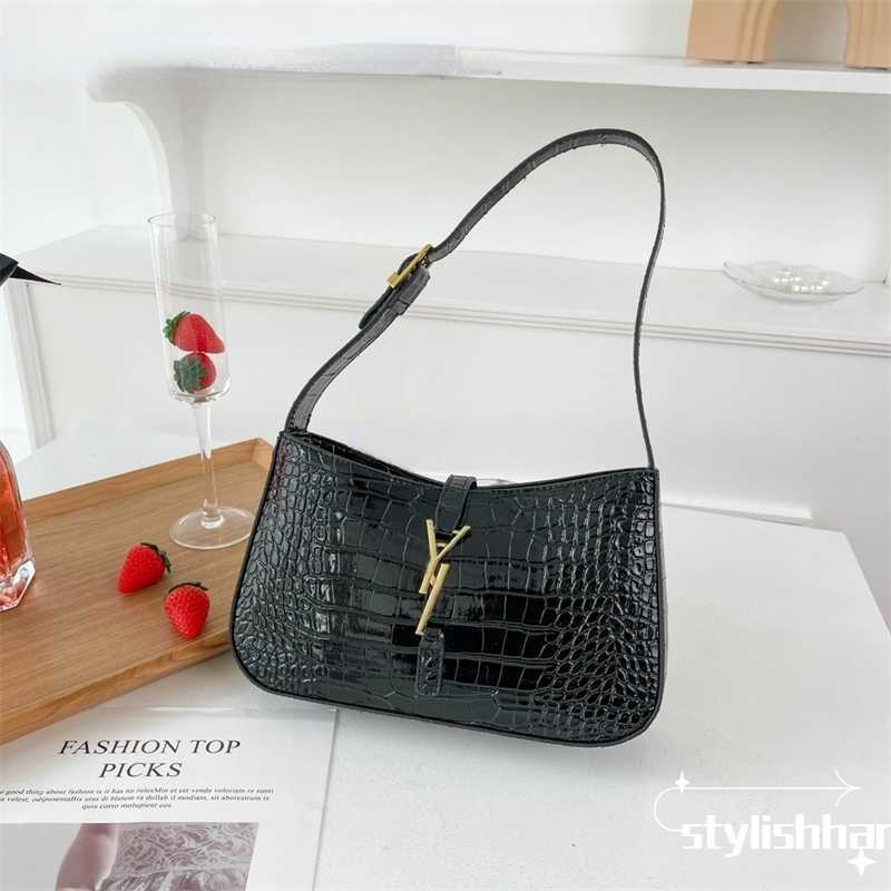 Classic Leather Bags Designer Handbags Ladies Armpit Baguette Shoulder Bag CrossBody Purse Y2211, Make up the difference
Classic Leather Bags Designer Handbags Ladies Armpit Baguette Shoulder Bag CrossBody Purse Y2211, Make up the difference
