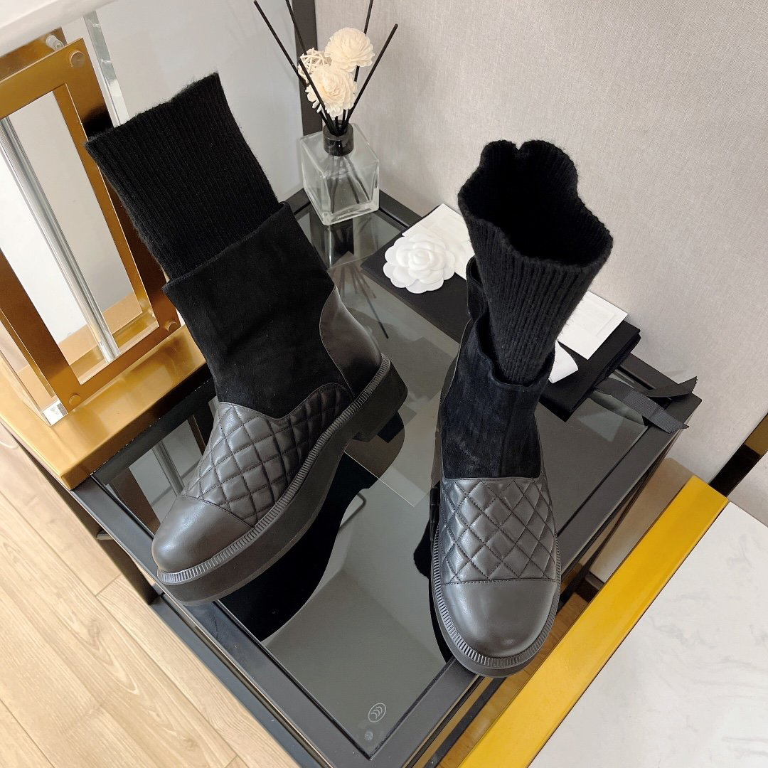 Women's shoes luxury designer brand sneaker small Xiangling socks ankle suede stitching wool boots boot can be turned down two kinds of wear with box are size35-40, As picture 1
Women's shoes luxury designer brand sneaker small Xiangling socks ankle suede stitching wool boots boot can be turned down two kinds of wear with box are size35-40, As picture 1