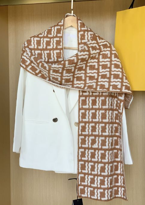 Fashionable Scarf Female New Letter Neck Imitation Cashmere Double-Sided Fashion Warm European and American Style
Fashionable Scarf Female New Letter Neck Imitation Cashmere Double-Sided Fashion Warm European and American Style