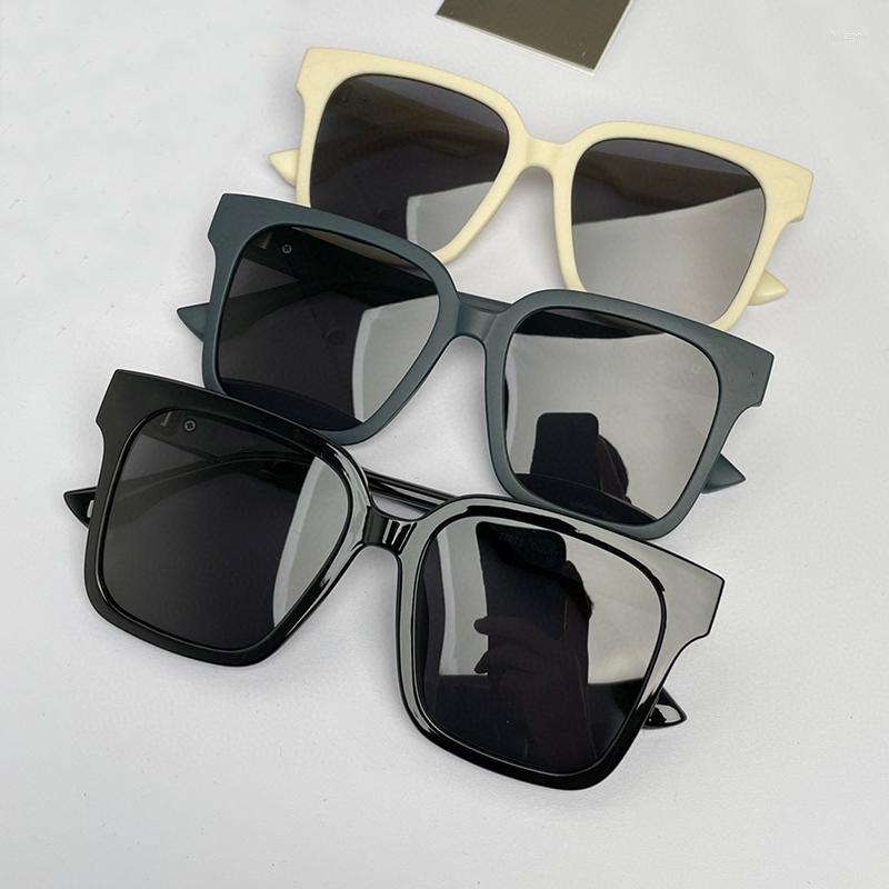 Sunglasses The Korean Version Of Tide Brand Women's Net Red All Match UV Protection Couples Senior Sense Ins Sunglas
Sunglasses The Korean Version Of Tide Brand Women's Net Red All Match UV Protection Couples Senior Sense Ins Sunglas