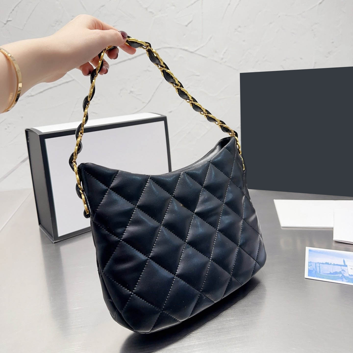 Bags Designer Bag Totes Women Handbag Classic Luxury Brand Imitation Large Capacity Lattice Chain Shoulder Bag Fashionable Mult Color Wallet Party, Color1
Bags Designer Bag Totes Women Handbag Classic Luxury Brand Imitation Large Capacity Lattice Chain Shoulder Bag Fashionable Mult Color Wallet Party, Color1