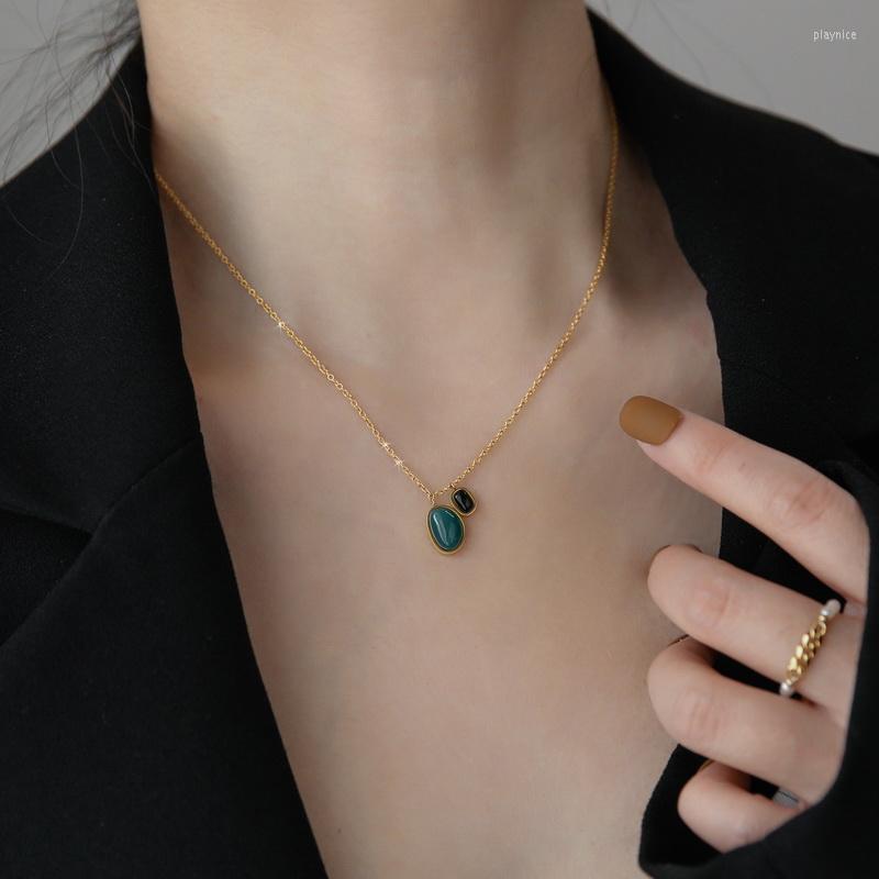 Pendant Necklaces YUN RUO 2022 Green Black Agate Irregular Necklace 316 L Titanium Steel Choker 18 K Gold Plated Factory Wholesale
Pendant Necklaces YUN RUO 2022 Green Black Agate Irregular Necklace 316 L Titanium Steel Choker 18 K Gold Plated Factory Wholesale