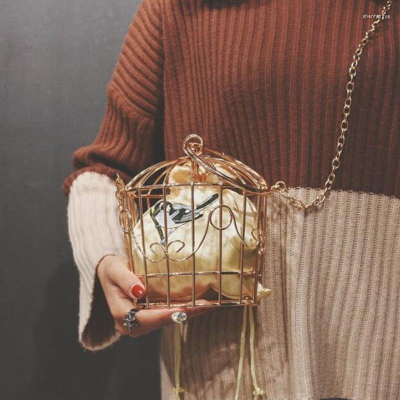 Evening Bags Women's Birdcage Bag Clutch Metal Frame Embroidery Bucket Bird Cage Mini Purse Women Gold Tassel Handbag Tote, Black
Evening Bags Women's Birdcage Bag Clutch Metal Frame Embroidery Bucket Bird Cage Mini Purse Women Gold Tassel Handbag Tote, Black