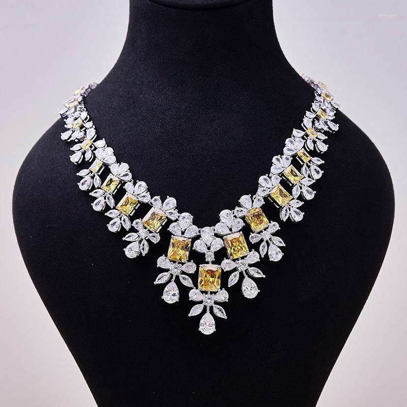 Chains High Quality Jewelry Set Ladies Exquisite Yellow Necklace Wedding European Banquet Noble Accessories
Chains High Quality Jewelry Set Ladies Exquisite Yellow Necklace Wedding European Banquet Noble Accessories