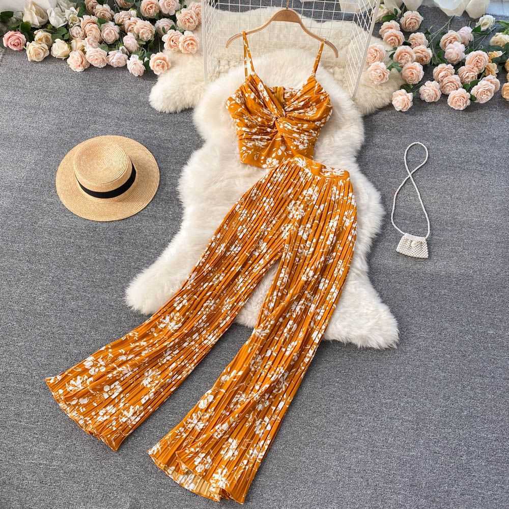 Beach Resort Suit Bohemia V-neck Backless Suspender Pleated Slightly Flared Wide Leg Pants Versatile Age Reducing Two-piece Set, Black
Beach Resort Suit Bohemia V-neck Backless Suspender Pleated Slightly Flared Wide Leg Pants Versatile Age Reducing Two-piece Set, Black
