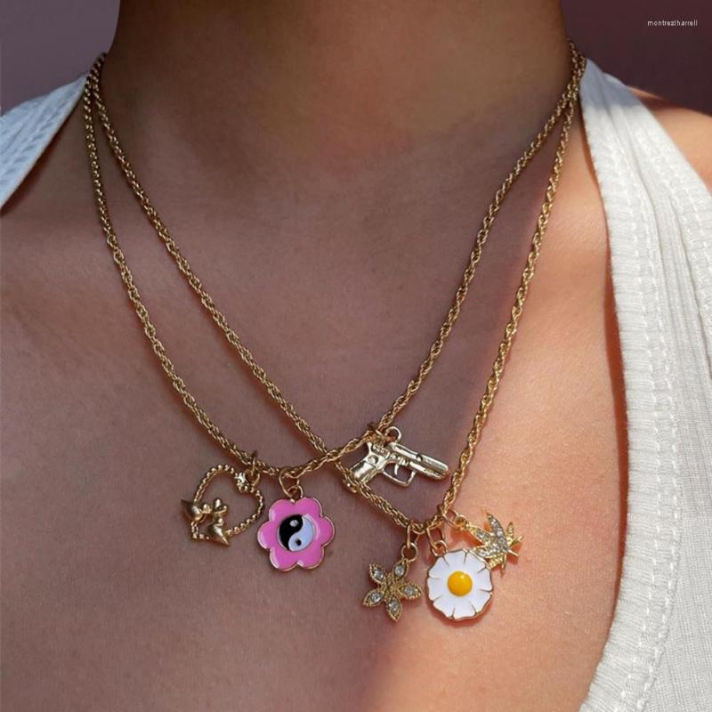 Chains HipHop Punk Enamel Glazed Daisy Flower Twist Rope Chain Necklace For Women Men Golden Metal Charms Long Jewelry
Chains HipHop Punk Enamel Glazed Daisy Flower Twist Rope Chain Necklace For Women Men Golden Metal Charms Long Jewelry