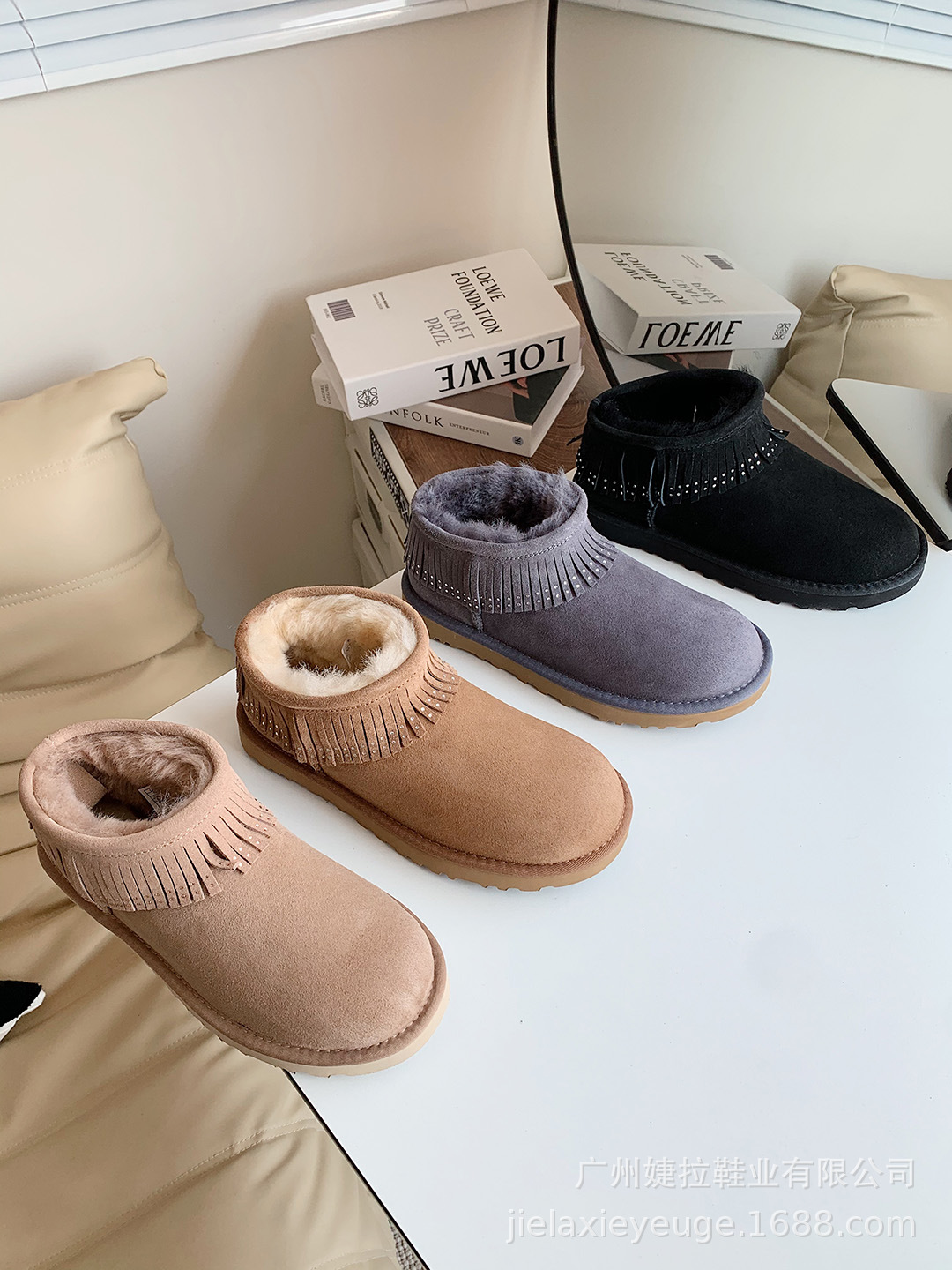 MINI Boots uGGity women boot Sheepskin Fur on leather Snow Booties Designer Tassel shoes winter warm, Grey
MINI Boots uGGity women boot Sheepskin Fur on leather Snow Booties Designer Tassel shoes winter warm, Grey