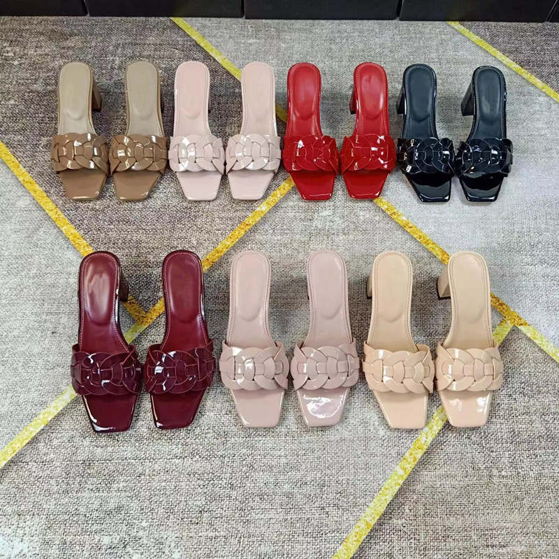 Designer Slippers Women Fashion Luxury Crocodile Weave Cross Leather Embossed Gold Silver Patent Leather Woman High Heel Sandals Party Wedding Shoes
Designer Slippers Women Fashion Luxury Crocodile Weave Cross Leather Embossed Gold Silver Patent Leather Woman High Heel Sandals Party Wedding Shoes