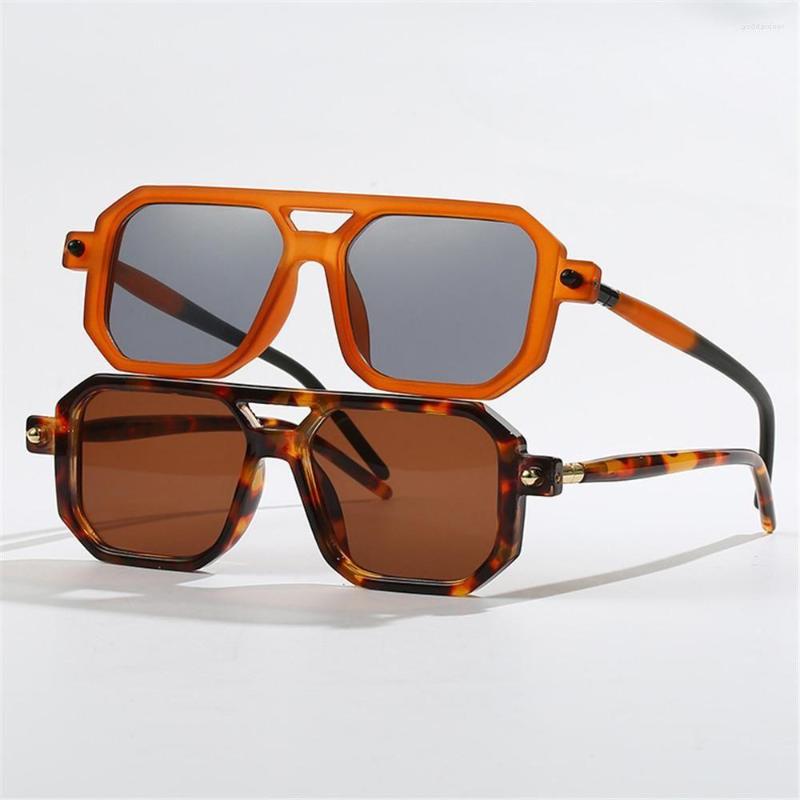 Sunglasses Retro Double Bridge Frame Fashion Leopard Sun Glasses Trendy Street Wear Shades Women's Men's UV400 Eyewear
Sunglasses Retro Double Bridge Frame Fashion Leopard Sun Glasses Trendy Street Wear Shades Women's Men's UV400 Eyewear