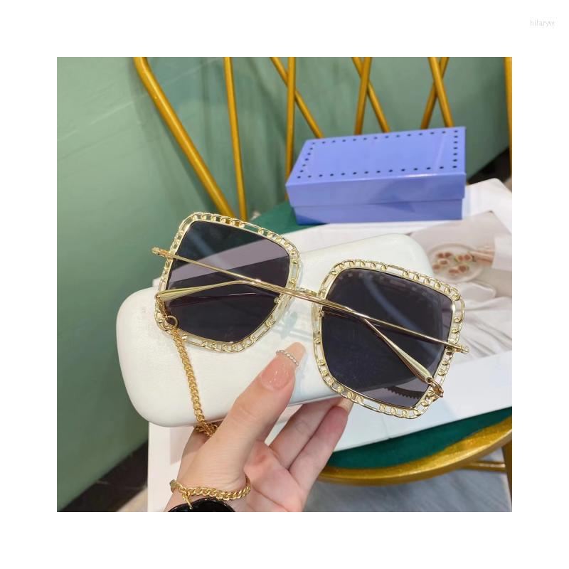 Sunglasses High Sense Versatile Style 2022 Fashionable Product Rhinestone Design Gradual Color Anti Blue Off Sunscreen
Sunglasses High Sense Versatile Style 2022 Fashionable Product Rhinestone Design Gradual Color Anti Blue Off Sunscreen