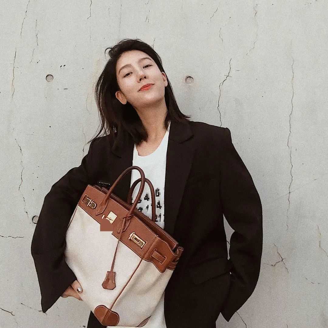 Designer bag Birkins Herme Handbags New canvas women cross body Color contrast Large capacity leather, Ash blending
Designer bag Birkins Herme Handbags New canvas women cross body Color contrast Large capacity leather, Ash blending