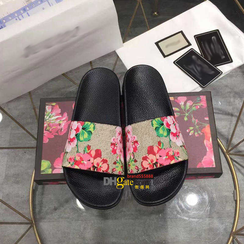LuxuryDesigner Slides Mens Women Slippers Summer Sandals Beach Slide Flat platform Ladies Sandali Bathroom Home Shoes Flip Flops Striped Causal
LuxuryDesigner Slides Mens Women Slippers Summer Sandals Beach Slide Flat platform Ladies Sandali Bathroom Home Shoes Flip Flops Striped Causal