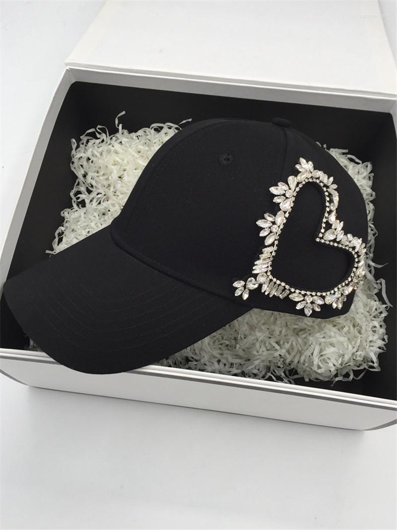 Ball Caps 202208-shi Drop Designer Style Side Heart Shape Rhinestones Shiny Lady Baseball Hat Women Leisure Visors Cap, Black
Ball Caps 202208-shi Drop Designer Style Side Heart Shape Rhinestones Shiny Lady Baseball Hat Women Leisure Visors Cap, Black
