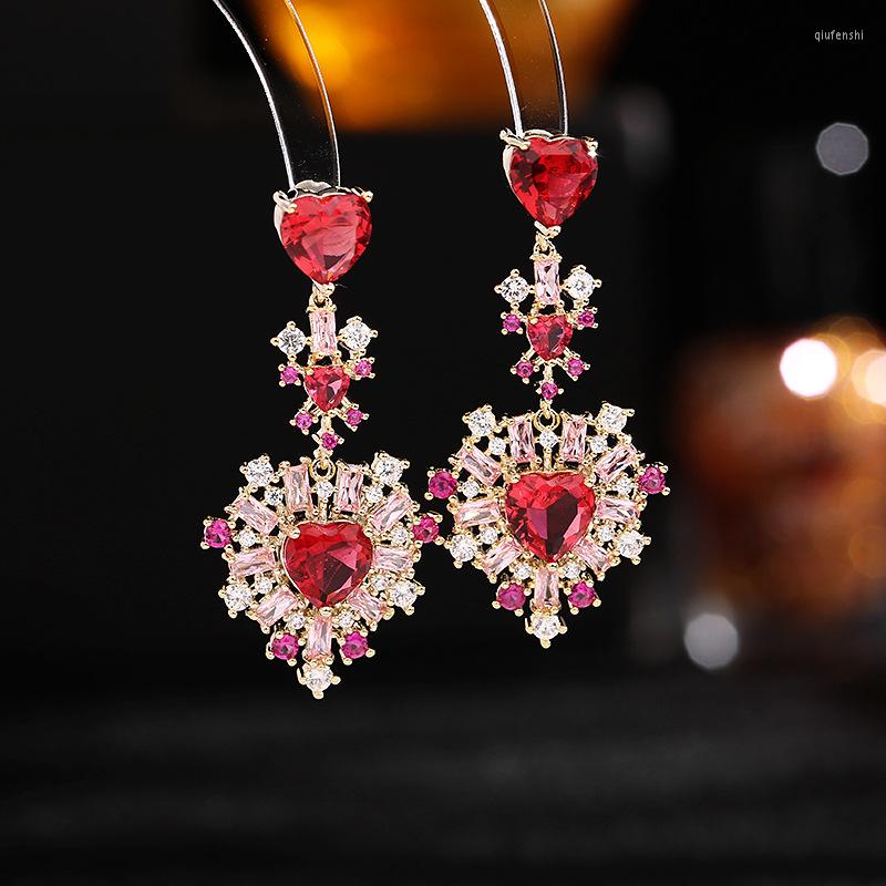 Dangle Earrings S925 Silver Needle Zircon Inlaid Love-shaped French Elegant Temperament Light Luxury High-end Women
Dangle Earrings S925 Silver Needle Zircon Inlaid Love-shaped French Elegant Temperament Light Luxury High-end Women