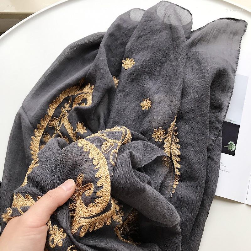 Scarves 2022 Embroider Cashew Floral Viscose Hijab Scarf Maxi Wraps Autumn Winter Headhand Shawl Muslim Long Islamic
Scarves 2022 Embroider Cashew Floral Viscose Hijab Scarf Maxi Wraps Autumn Winter Headhand Shawl Muslim Long Islamic