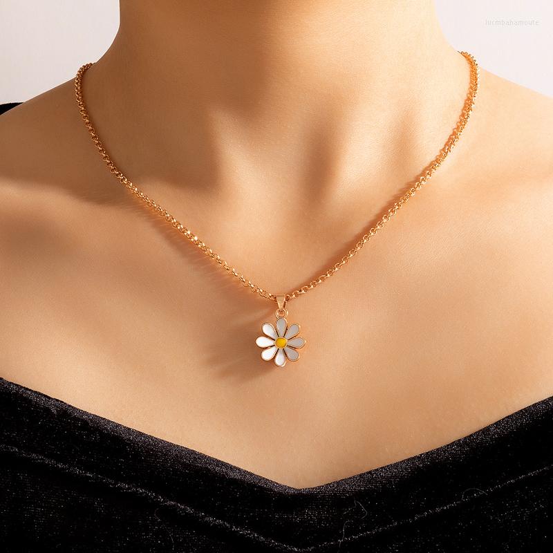 Pendant Necklaces Bohemian Daisy Pandent Necklace For Women Flowers Geometry Metal Choker Fashion Party Jewelry
Pendant Necklaces Bohemian Daisy Pandent Necklace For Women Flowers Geometry Metal Choker Fashion Party Jewelry