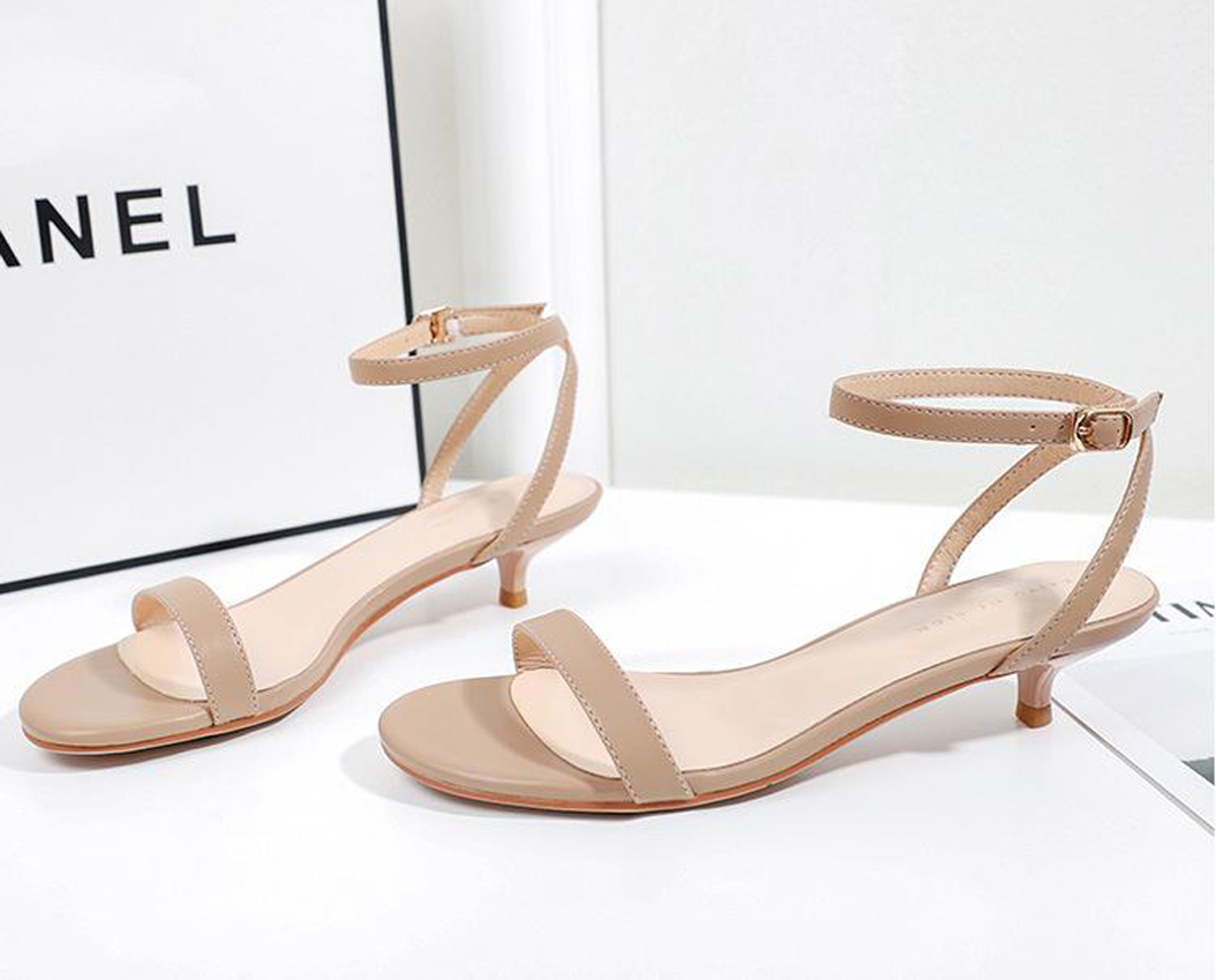 Luxury Slipper Designer Sandal Italy Brand Slides Women Slippers Flat Bottom Flip Flop Sneakers Boots Casual Shoe by topshoe99 S154, #9
Luxury Slipper Designer Sandal Italy Brand Slides Women Slippers Flat Bottom Flip Flop Sneakers Boots Casual Shoe by topshoe99 S154, #9