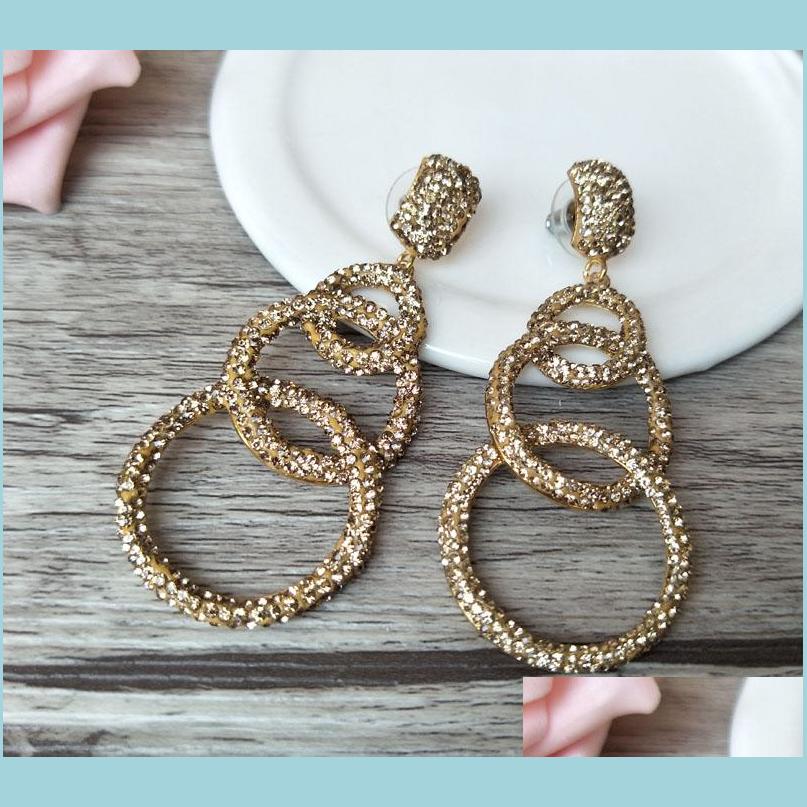 Stud Natural White Coral Dangle Earrings Paved Golden Crystal Rhinestone Tridacna Shell Beads Handmade Fashion Women Jewelry Er241 D Dhcoe
Stud Natural White Coral Dangle Earrings Paved Golden Crystal Rhinestone Tridacna Shell Beads Handmade Fashion Women Jewelry Er241 D Dhcoe