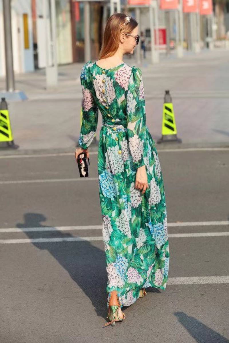 Dresses Spring and summer European and American T-stage catwalk models fashionable round neck long-sleeved printed dress, Green
Dresses Spring and summer European and American T-stage catwalk models fashionable round neck long-sleeved printed dress, Green