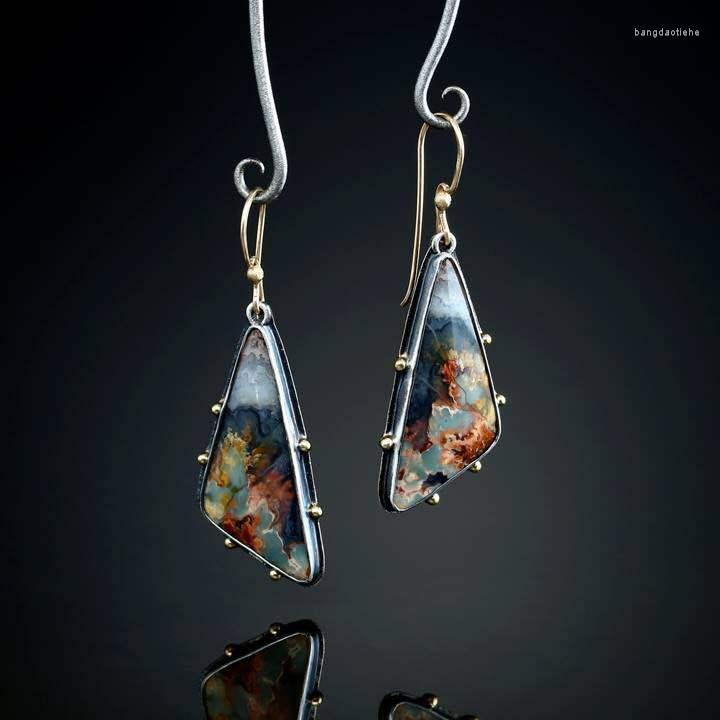 Chains Yunjin Paris Fashion Triangle Drop-Shaped Colored Marbling Earrings Upscale Retro Glaze Color Separation
Chains Yunjin Paris Fashion Triangle Drop-Shaped Colored Marbling Earrings Upscale Retro Glaze Color Separation