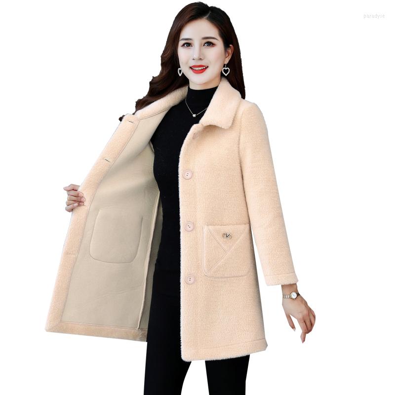 Women's Fur 2022 Winter Women Lmitation Mink Velvet Coat Female Middle Aged Loose Mid Long Jacket Ladies Overcoat, Khaki
Women's Fur 2022 Winter Women Lmitation Mink Velvet Coat Female Middle Aged Loose Mid Long Jacket Ladies Overcoat, Khaki