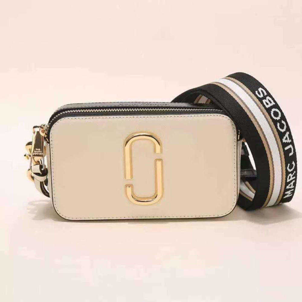 Luxury High Quality Marc's Jacob Handbag Designer Bags Tote Mj New Camera Bag Square Cowhide Color Matching Wide Shoulder Strap Fashion, White
Luxury High Quality Marc's Jacob Handbag Designer Bags Tote Mj New Camera Bag Square Cowhide Color Matching Wide Shoulder Strap Fashion, White
