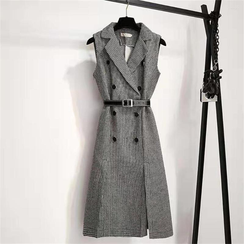 Women's Suits Women Tweed Notched Plaid Blazer Dresses Winter Double-Breasted Long Woolen Vest Houndstooth Sleeveless Suit Split Belted Top, Black
Women's Suits Women Tweed Notched Plaid Blazer Dresses Winter Double-Breasted Long Woolen Vest Houndstooth Sleeveless Suit Split Belted Top, Black