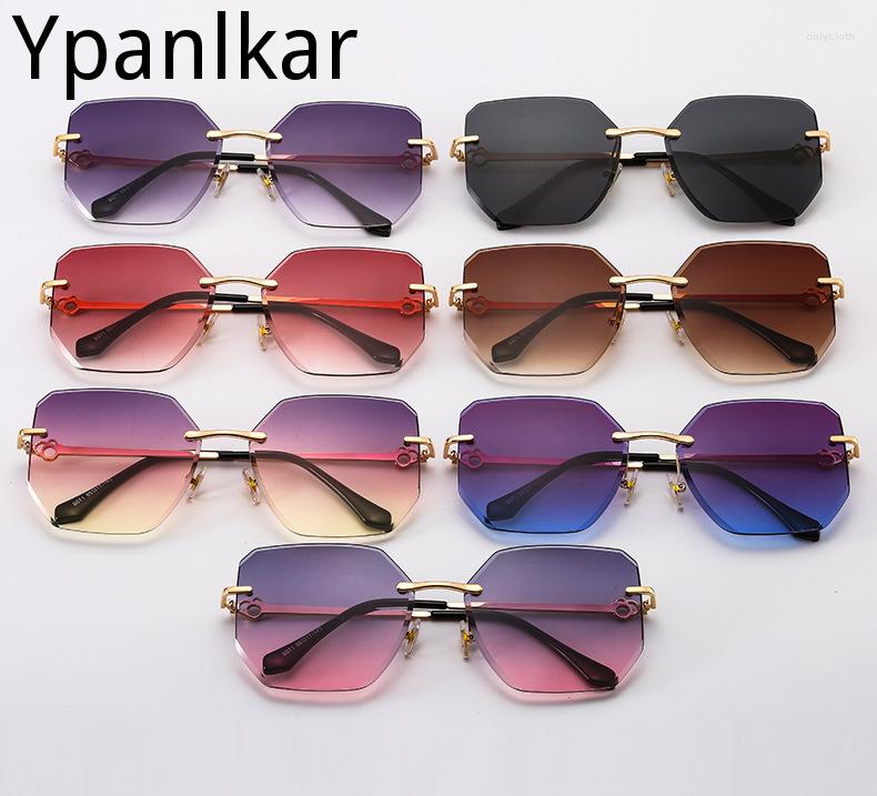 Sunglasses 2022 Fashion Women's Frameless Cut Edge Ocean Lens Personality Polygon Glasses
Sunglasses 2022 Fashion Women's Frameless Cut Edge Ocean Lens Personality Polygon Glasses