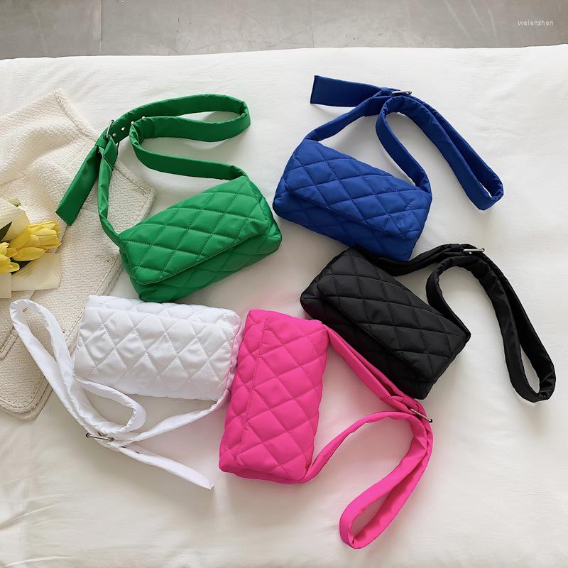 Evening Bags Fashion Cotton-Padded Bag Casual Quilted Ladies Commute Simple Soft Solid Color Nylon For Autumn Winter Female Travel Purse
Evening Bags Fashion Cotton-Padded Bag Casual Quilted Ladies Commute Simple Soft Solid Color Nylon For Autumn Winter Female Travel Purse