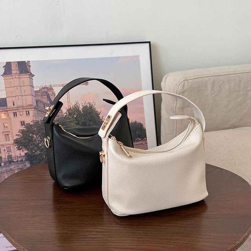 Evening Bags Small Design Bag For Female 2022 Autumn And Winter Lunch Box Cloud Portable Casual Square One Shoulder, Black
Evening Bags Small Design Bag For Female 2022 Autumn And Winter Lunch Box Cloud Portable Casual Square One Shoulder, Black