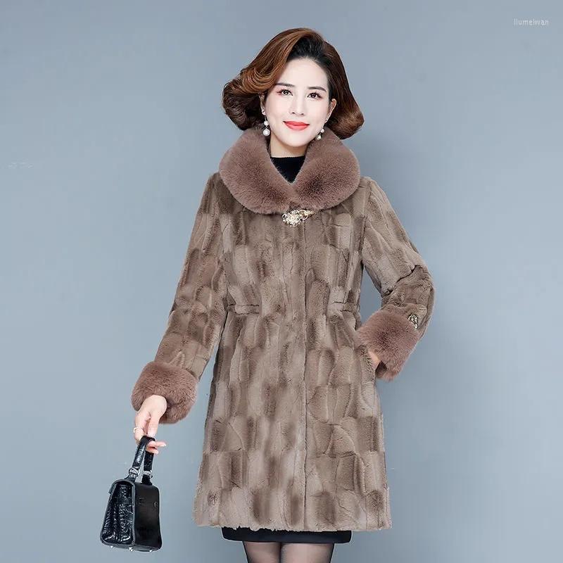 Women's Fur Vintage Female Coat Vint Velvet 2022 Women Long Mid-Aged Elderly Noble Temperamen Imitation Collar Cotton, Beige
Women's Fur Vintage Female Coat Vint Velvet 2022 Women Long Mid-Aged Elderly Noble Temperamen Imitation Collar Cotton, Beige
