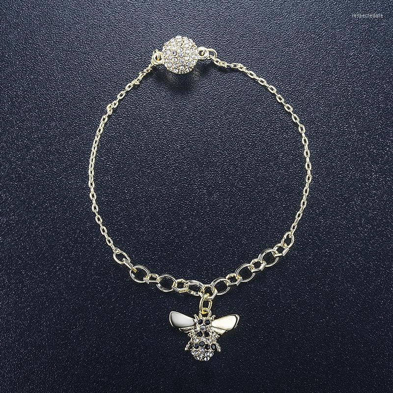 Bangle Cute WEDen Bee Crystal From Austrian Fashion Temperament Ladies Invisible Magnetic Buckle Bracelet Mother's Day Gift
Bangle Cute WEDen Bee Crystal From Austrian Fashion Temperament Ladies Invisible Magnetic Buckle Bracelet Mother's Day Gift