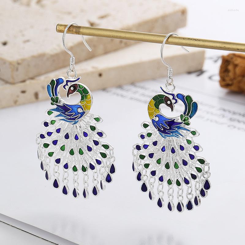 Chains Retro Ethnic Style Version Epoxy Color Glaze Peacock Luxury Fringe Temperament Earrings
Chains Retro Ethnic Style Version Epoxy Color Glaze Peacock Luxury Fringe Temperament Earrings
