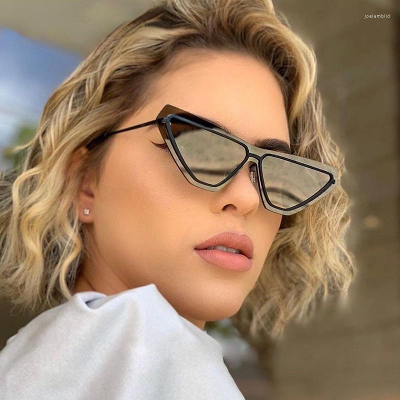 Sunglasses Fashion Frameless One-piece Female Trend Jelly Color Personality Street Shooting Catwalk
Sunglasses Fashion Frameless One-piece Female Trend Jelly Color Personality Street Shooting Catwalk