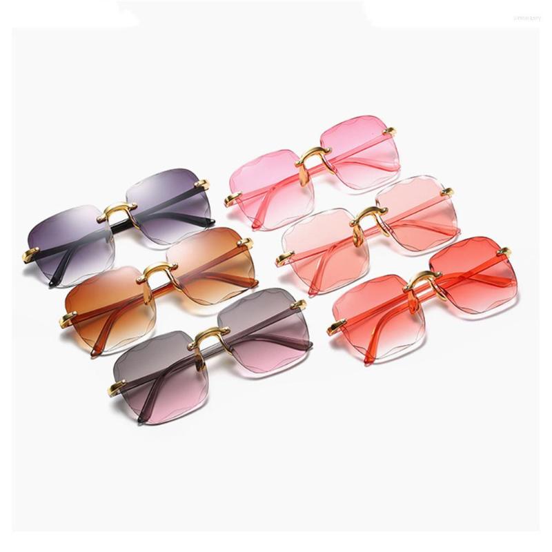 Sunglasses Square Women Brand Designer Fashion Oversize Rimless Gradient Sun Glasses Cutting Lens Lady Eyeglasses UV400 Eyewear
Sunglasses Square Women Brand Designer Fashion Oversize Rimless Gradient Sun Glasses Cutting Lens Lady Eyeglasses UV400 Eyewear