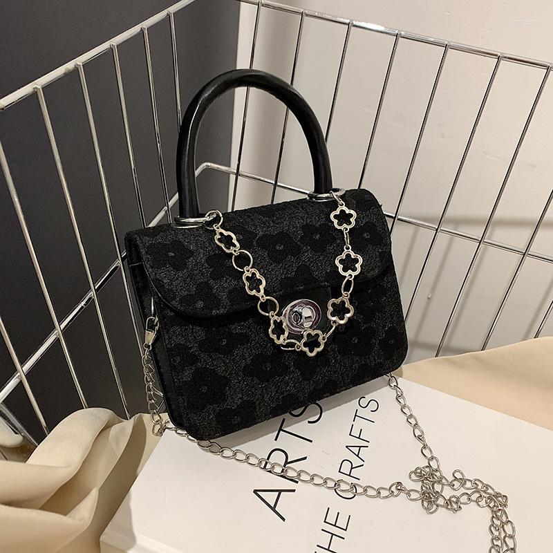 Evening Bags Bag Women's Messenger Black Jacquard Small Square Retro Spring Fashion Casual Handbag
Evening Bags Bag Women's Messenger Black Jacquard Small Square Retro Spring Fashion Casual Handbag