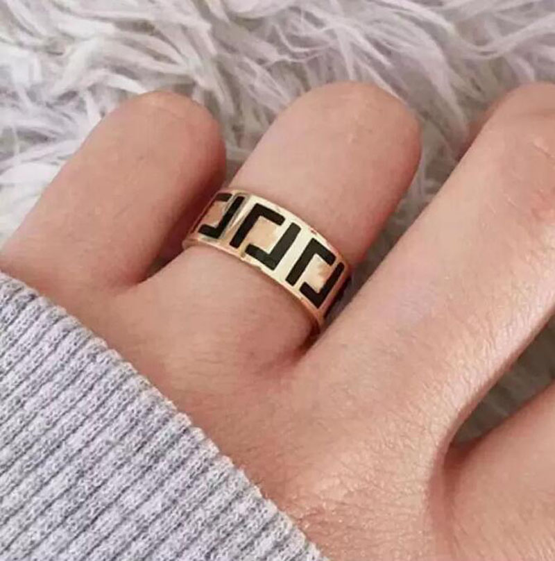 Fashion designer gold love ring women letter jewelry for lovers couple rings wedding Jewelry Lady Party Gifts
Fashion designer gold love ring women letter jewelry for lovers couple rings wedding Jewelry Lady Party Gifts