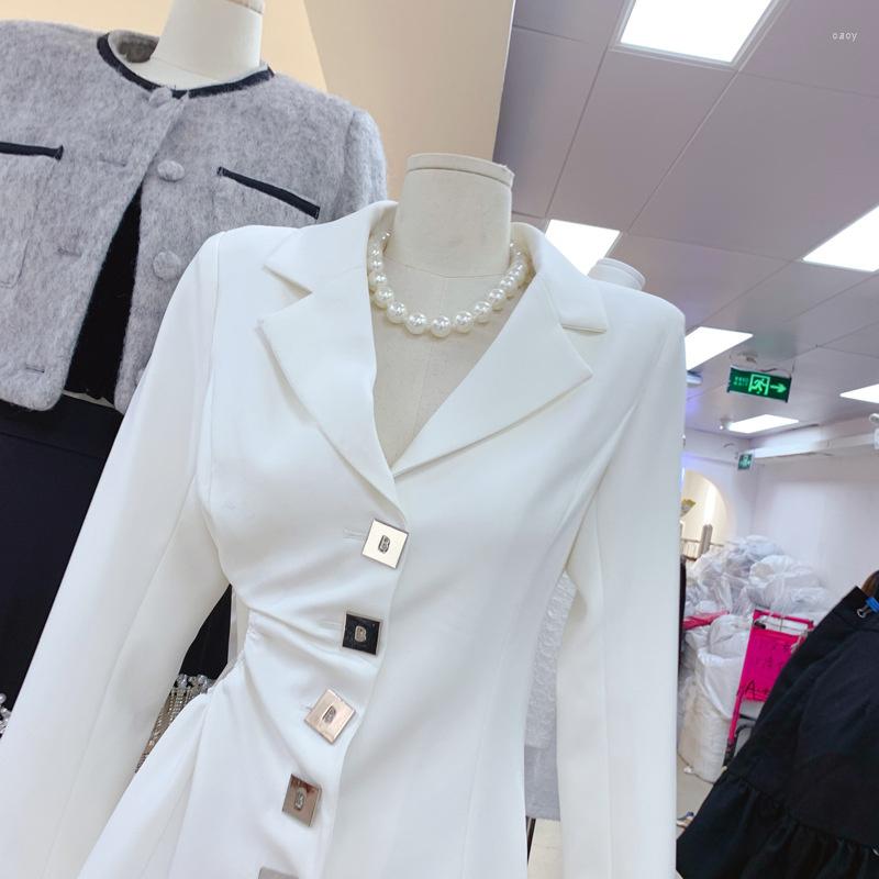 Women' Suits White Suit Graceful Jacket Women Lapel Single-breasted Cuff Ostrich Feather Hollow Waist Slim Blazer 2022 Spring Coat
Women' Suits White Suit Graceful Jacket Women Lapel Single-breasted Cuff Ostrich Feather Hollow Waist Slim Blazer 2022 Spring Coat