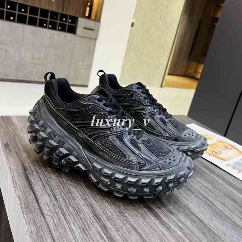 Designer Casual Shoes Beige Black Defender Sneakers Men Women Nylon Rubber Platform Tire Shoes The Hacker Project Trainers
Designer Casual Shoes Beige Black Defender Sneakers Men Women Nylon Rubber Platform Tire Shoes The Hacker Project Trainers