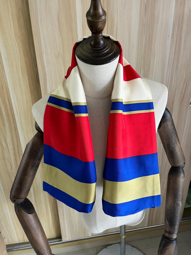 Scarves 2022 Arrival Fashion Elegant Classic Red Silk Scarf 90 Cm Square Shawl Twill Wrap For Women Gift Muslim
Scarves 2022 Arrival Fashion Elegant Classic Red Silk Scarf 90 Cm Square Shawl Twill Wrap For Women Gift Muslim