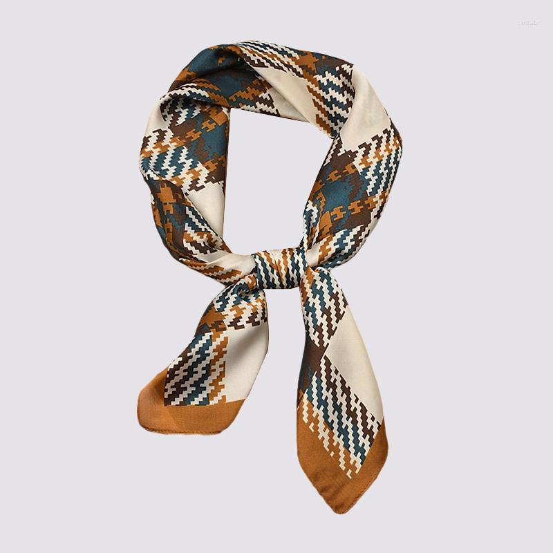 Scarves Classical Square Bandana Women Elegant Houndstooth Headwear Decorated Silk Neck Scarf Handkerchief 70x70 Cm
Scarves Classical Square Bandana Women Elegant Houndstooth Headwear Decorated Silk Neck Scarf Handkerchief 70x70 Cm
