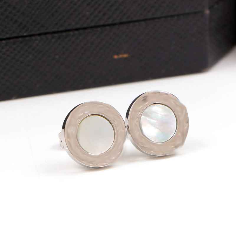 10 years factory wholesale new fashion titanium steel hypoallergenic B letter wide arc black and white shell earrings couple gift with dust bag
10 years factory wholesale new fashion titanium steel hypoallergenic B letter wide arc black and white shell earrings couple gift with dust bag
