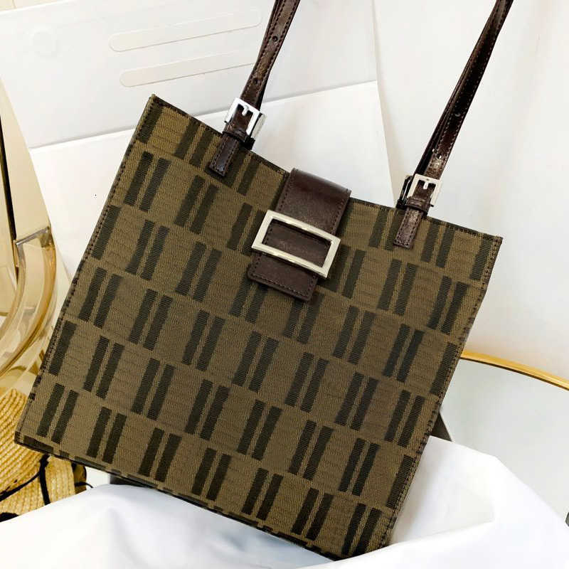 Evening Quality Tote Shopping Handbag Women Weekend Outing Bag Composite Canvas Pouch Inside Zipper Patch Pocket, Brown
Evening Quality Tote Shopping Handbag Women Weekend Outing Bag Composite Canvas Pouch Inside Zipper Patch Pocket, Brown