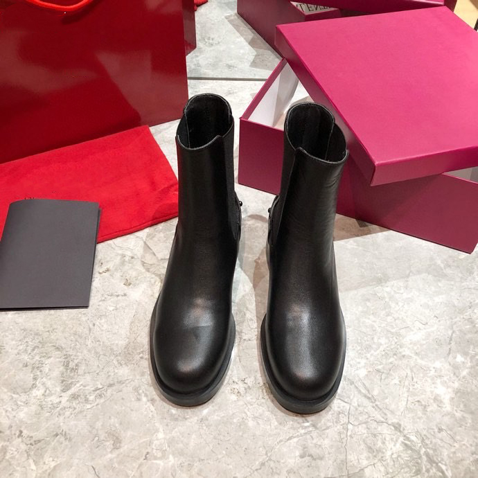 Designer Boots Luxury Brand Genuine Leather Martin BOOTS Ankle Booties Woman Short BOOT Sneakers Trainers Slipper Sandals by topshoe99 097, # box
Designer Boots Luxury Brand Genuine Leather Martin BOOTS Ankle Booties Woman Short BOOT Sneakers Trainers Slipper Sandals by topshoe99 097, # box